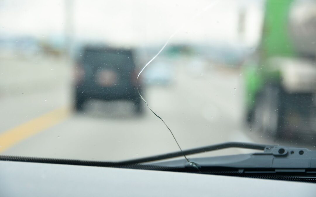 Expert Techniques for Repairing Long Windshield Cracks: Timely Solutions for Your Car
